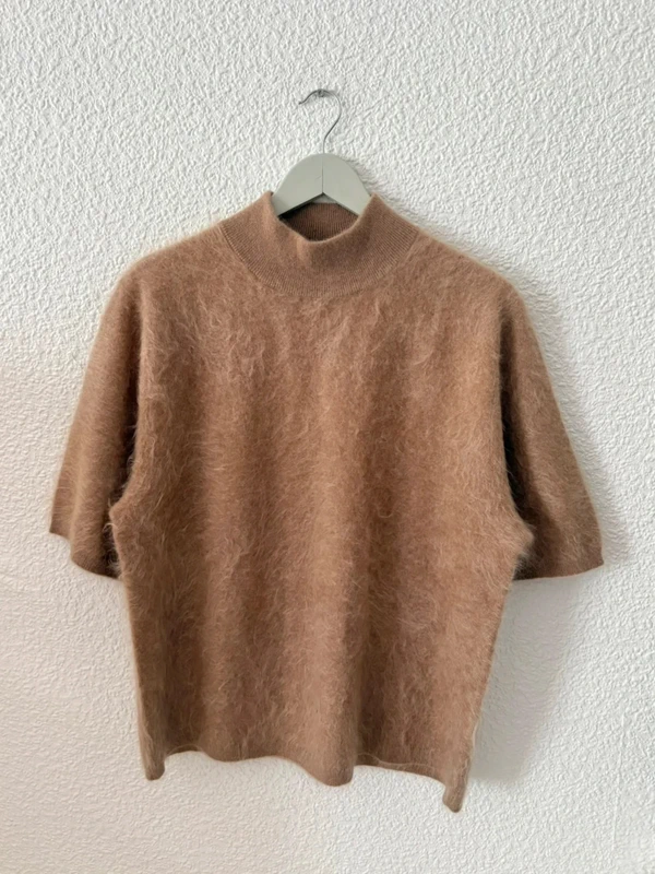 Pull mohair camel